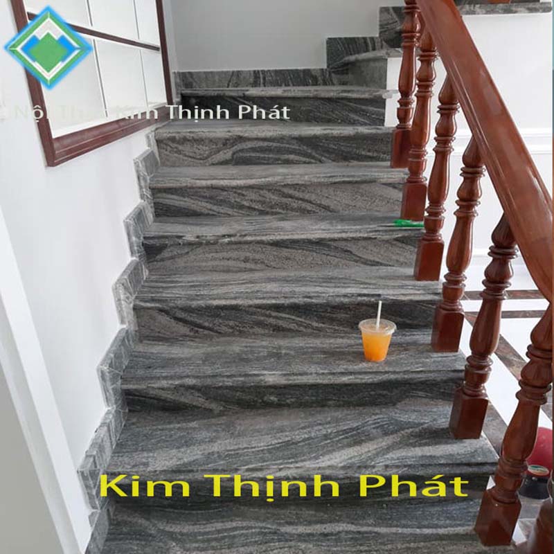 đá hoa cương cầu thang